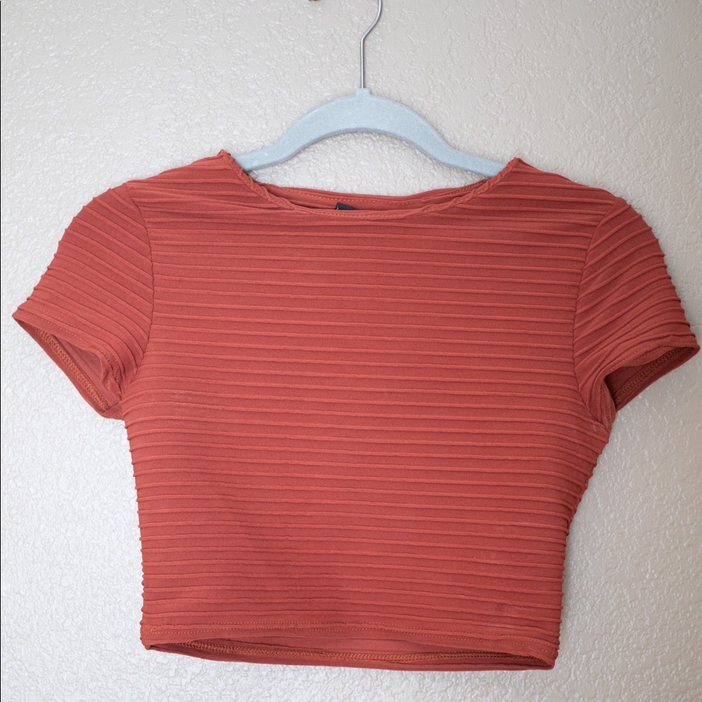 Fitted crop top